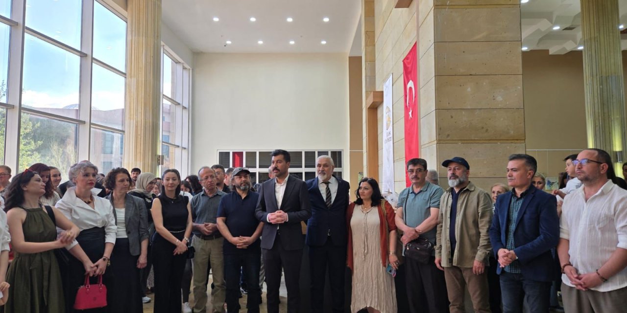 Konya'da genç sanatçılarla ustaları bu sergide buluştu