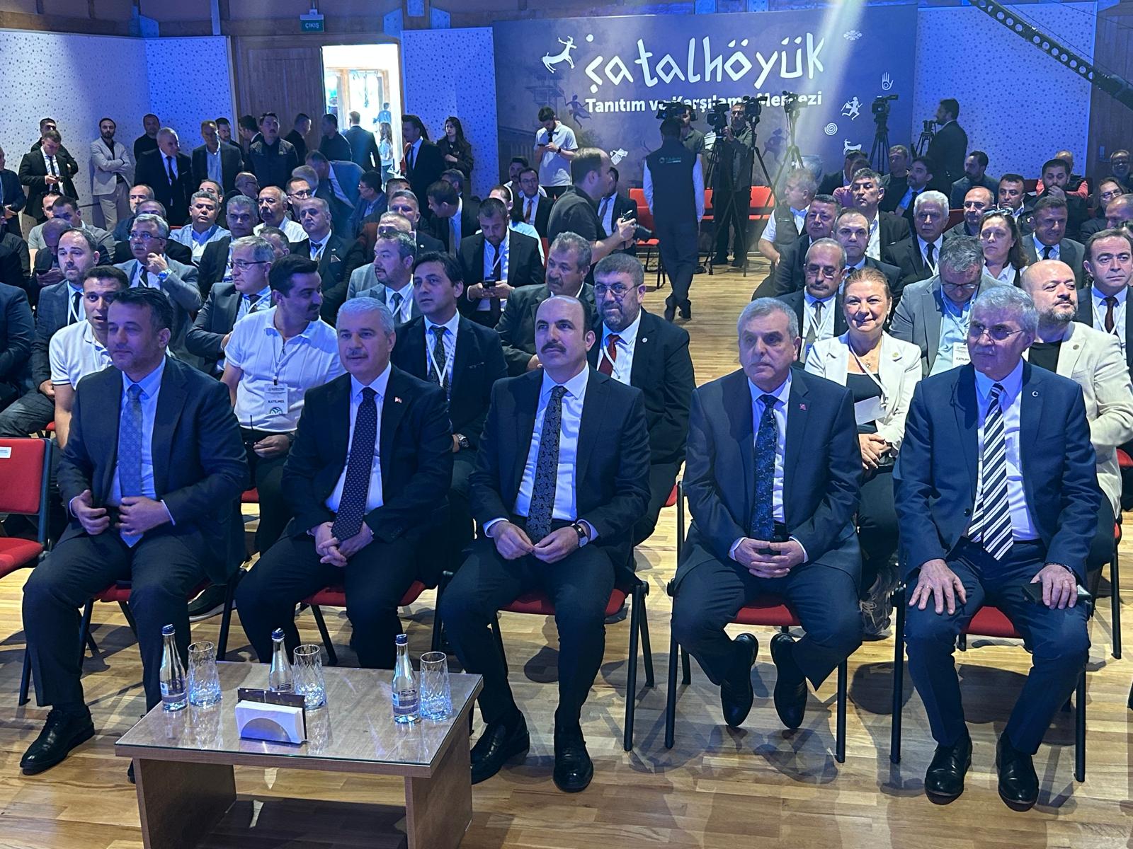 Tarımın geleceği Konya’da konuşuldu. Yerli tohum vurgusu yapıldı