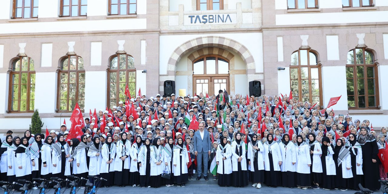Başkan Altay, geleceğin hafızlarıyla buluştu