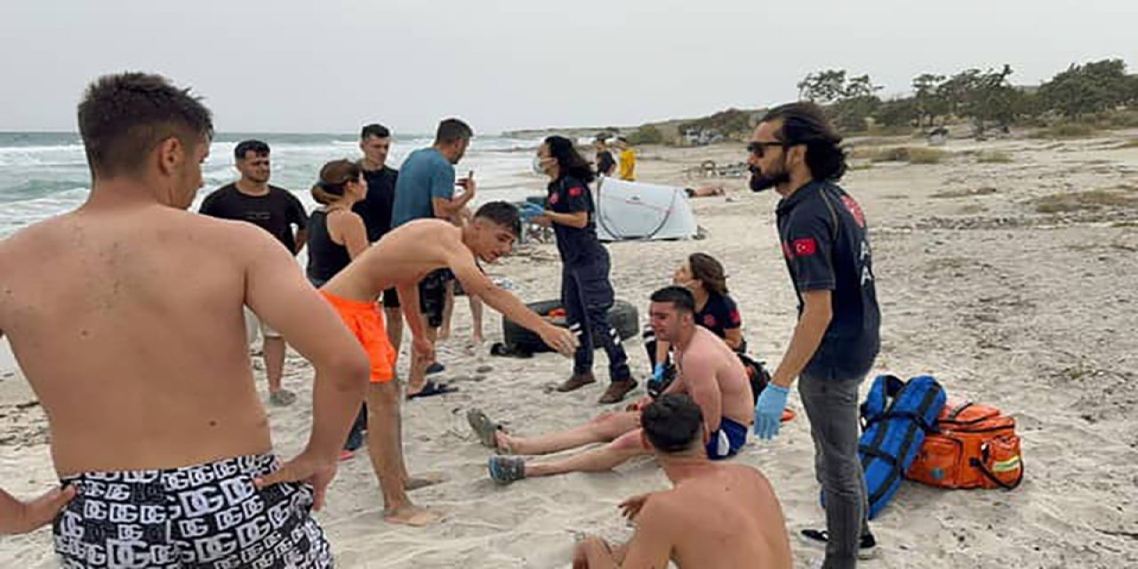 İzmir’de denize giren genç boğuldu, arkadaşları sinir krizi geçirdi