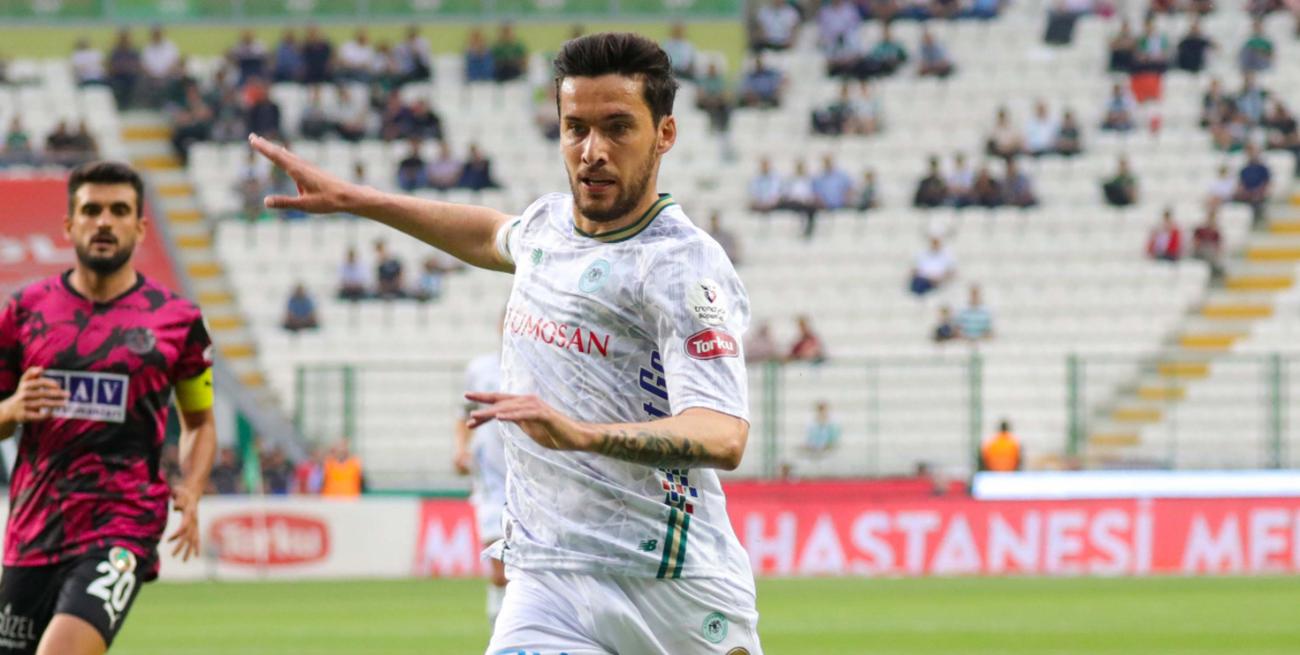 Konyasporlu Umut Nayir sonradan açıldı! ligde 6 toplamda 8. golünü attı