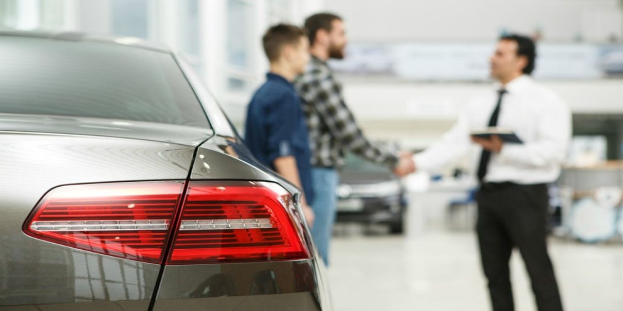 Galericiler ve rent a car işletmecileri kara kara düşünüyor. Araç kiralarına zam isteği