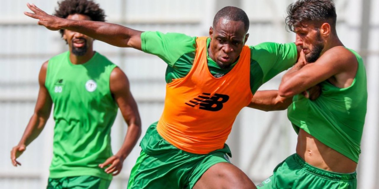 Uche davayı kazandı, Konyaspor milyon milyon ödeme yapacak!