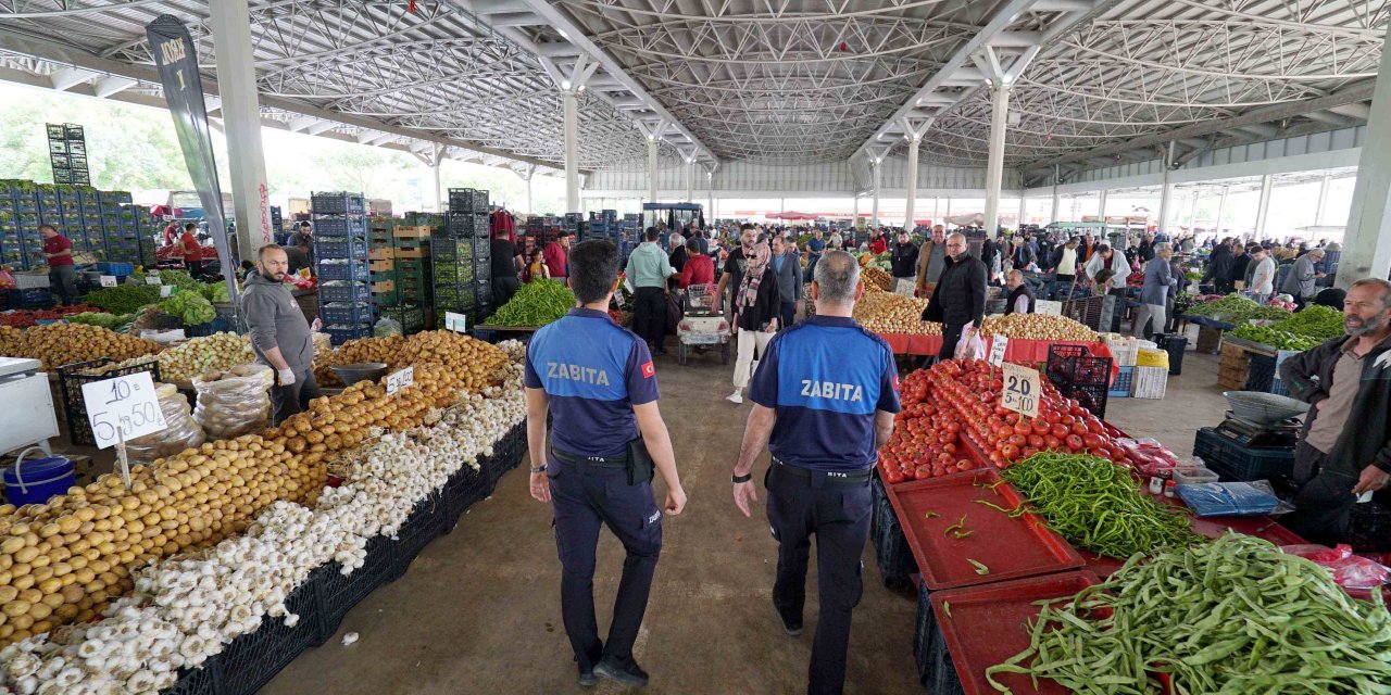 Konya’da pazar ve marketlere sıkı takip. Alışveriş mercek altında