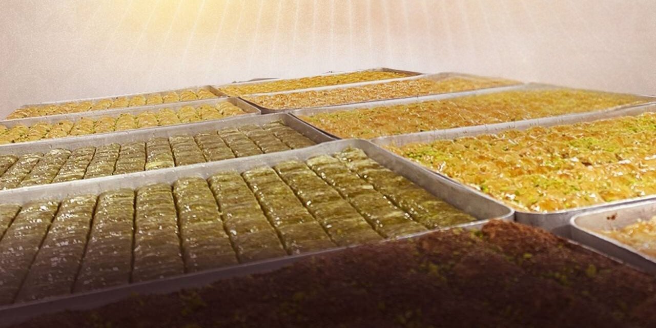 Konyalı baklavacıdan görülmemiş kampanya. Bedava  dondurma dağıtacak