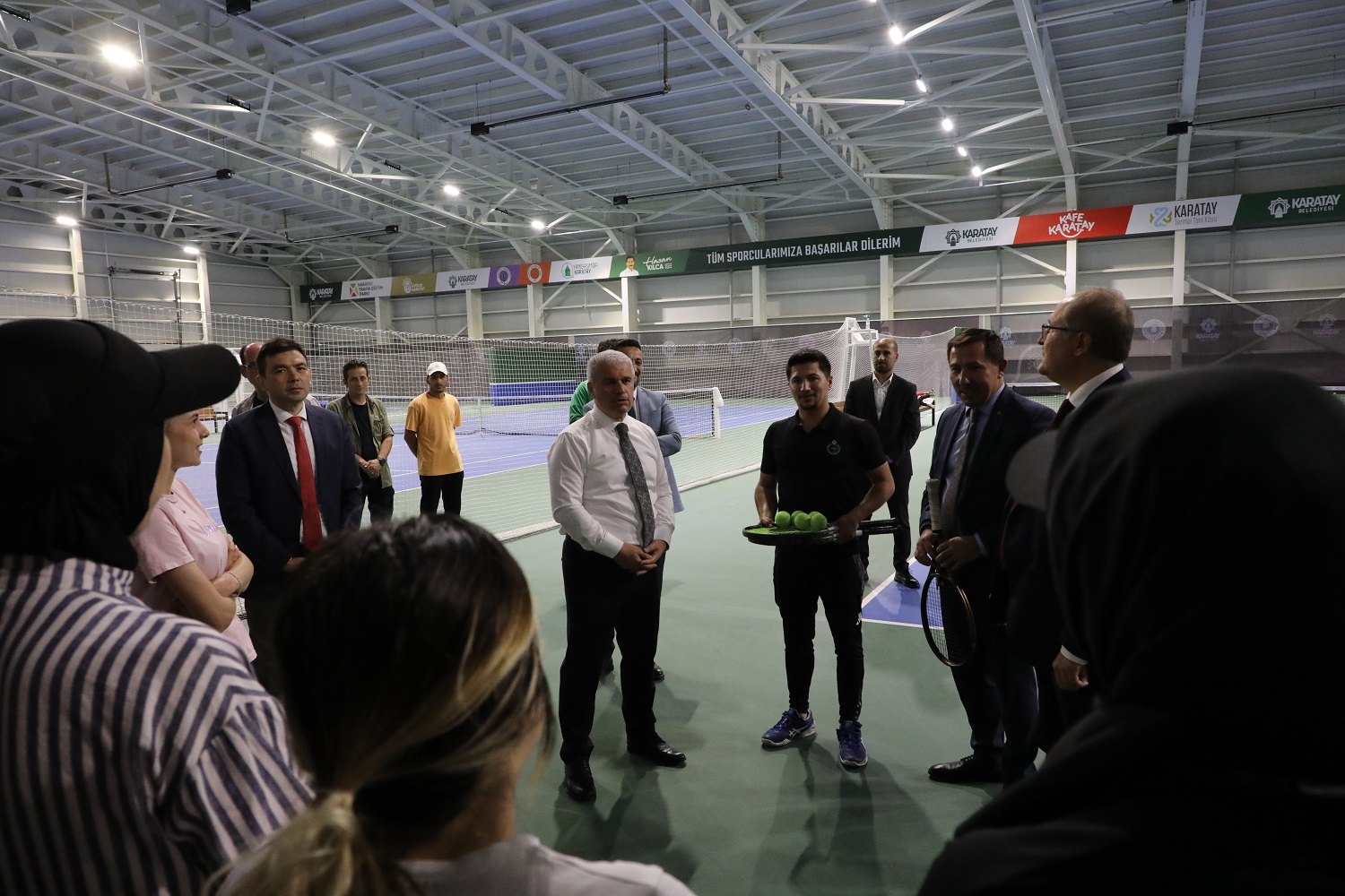Konya protokolünden Karatay Tenis Kortu’na ziyaret