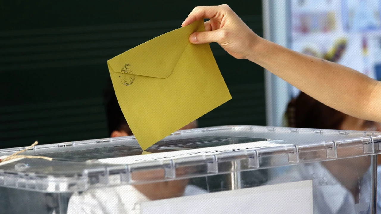 AK Parti yeniden birinci parti. Ankette sürpriz sonuçlar çıktı