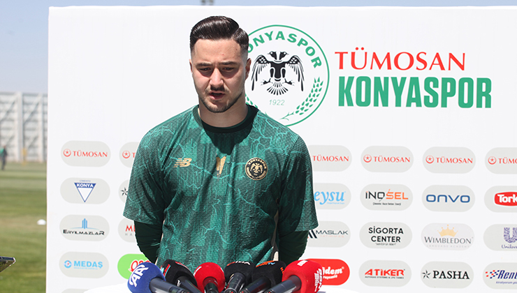 Deniz Ertaş’tan köy okulundaki minik taraftara anlamlı jest