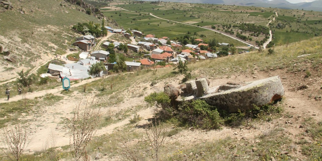 Konya’da Tarihin Taşa Yazıldığı Yer: Fasıllar Hitit Kaya Anıtı