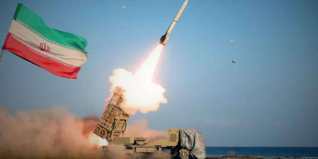İran’dan Katar ve Irak’taki ABD üslerine füze saldırısı