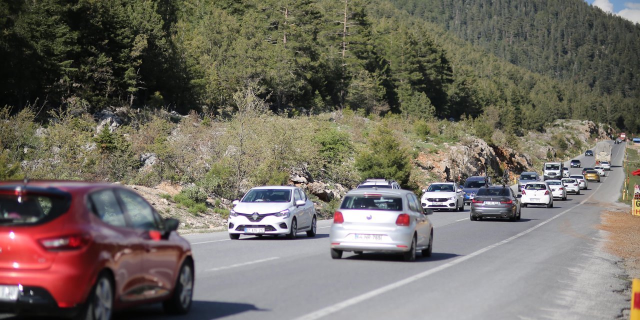 Konya-Antalya otoyolunda trafik durduruldu! Kontrollü patlamalar gerçekleşecek