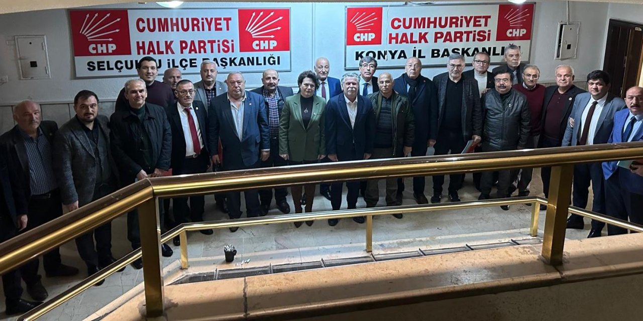 CHP Konya, Özel'in yanında