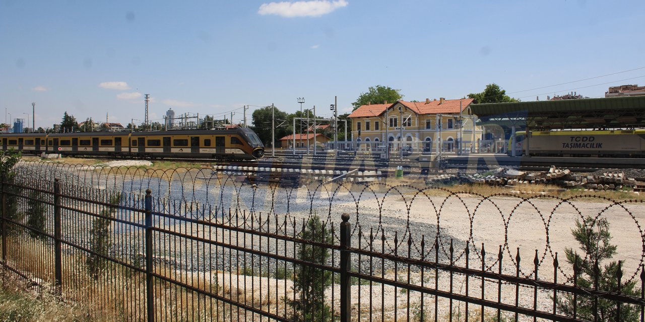 Konya’ya Gaziantep'ten tren seti geldi. Banliyö ulaşımında yerli devrim başlıyor