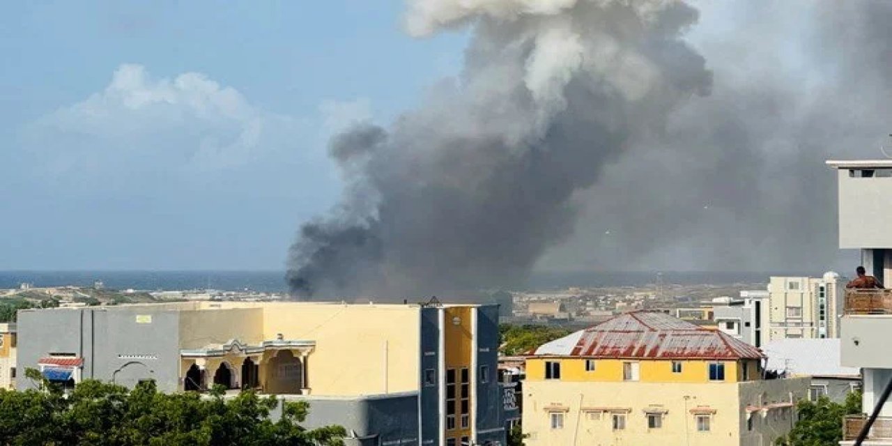 Somali'de askeri helikopter düştü: Can kayıpları var