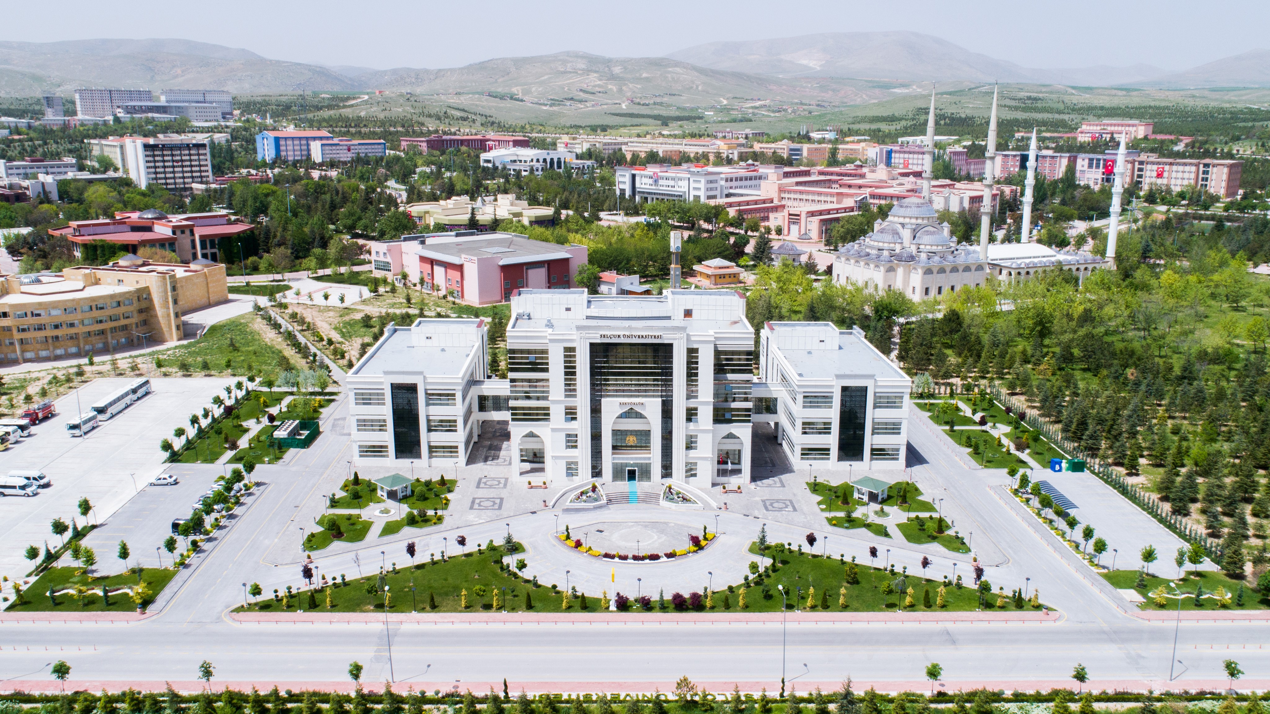 Selçuk Üniversitesi yeni döneme hazırlanıyor