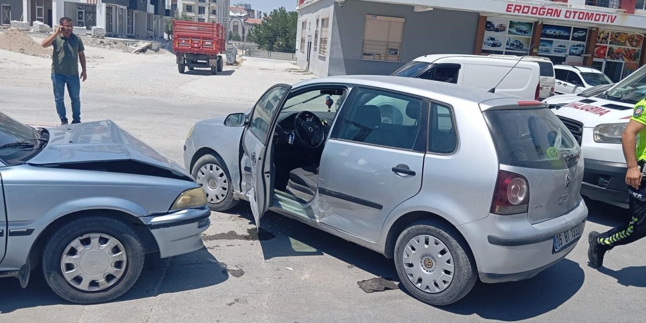 Konya'nın ilçesinde trafik kazası: 6 kişi yaralandı