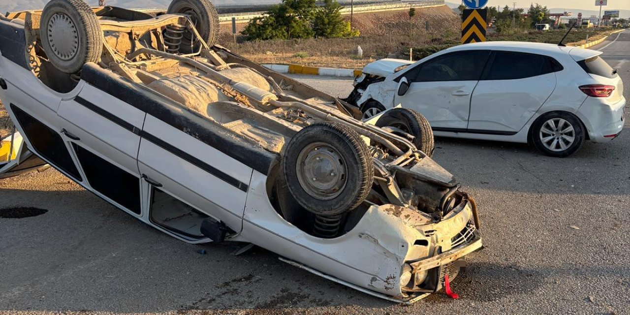 Konya'da otomobiller çarpıştı. 3 yaralı var
