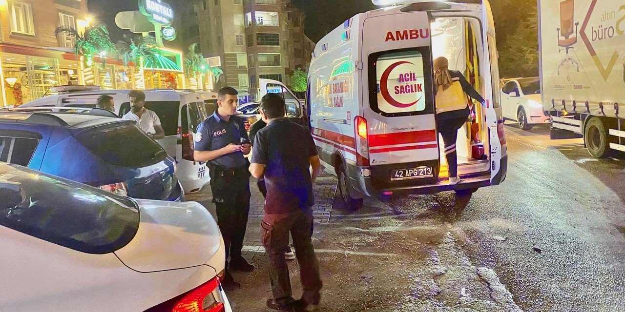 Konya'da kırmızı ışıkta 2 otomobil çarpıştı. 1 kişi yaralandı