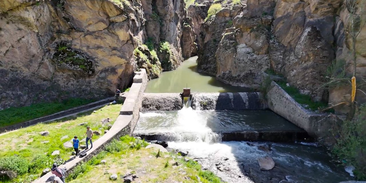 Konya'ya 2 saatlik uzaklıkta. Niğde ve Aksaray’ı birbirine düşüren kanyon