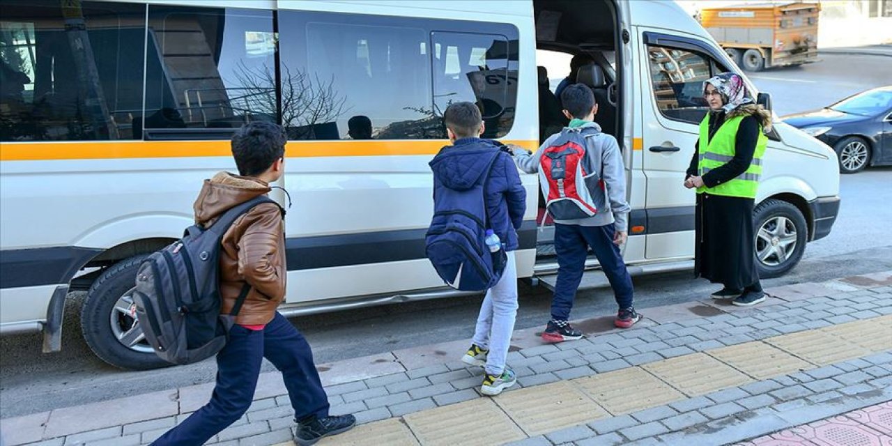 Okul servisleri ve toplu taşımada yeni dönem: Bugün başladı