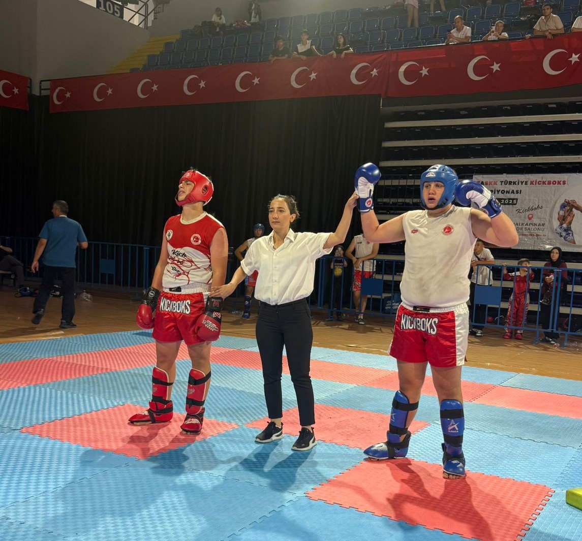 Kick Boks’ta Meram rüzgârı