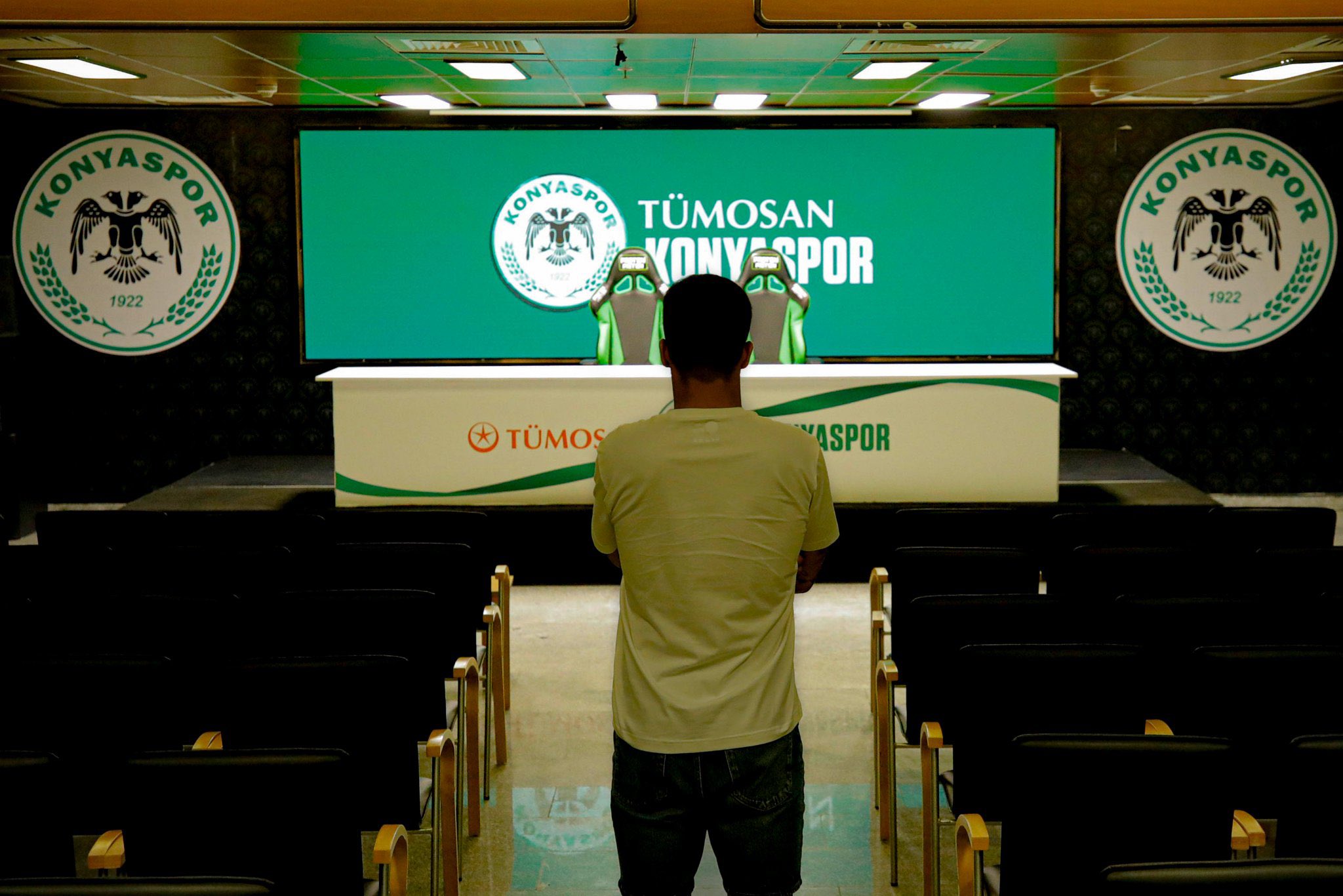 Konyaspor’da orta saha kalabalık. Gözler kanat transferinde
