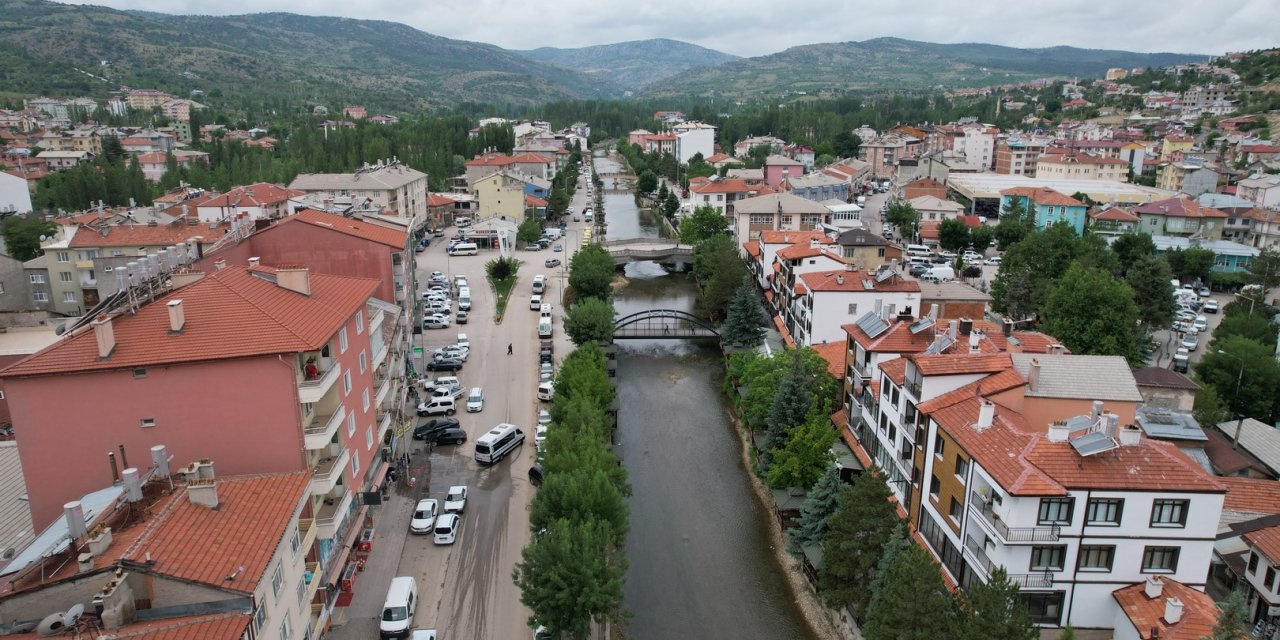 Bu otel hem Konya'ya hem Alanya'ya yakın. 100 bin TL bedeli var
