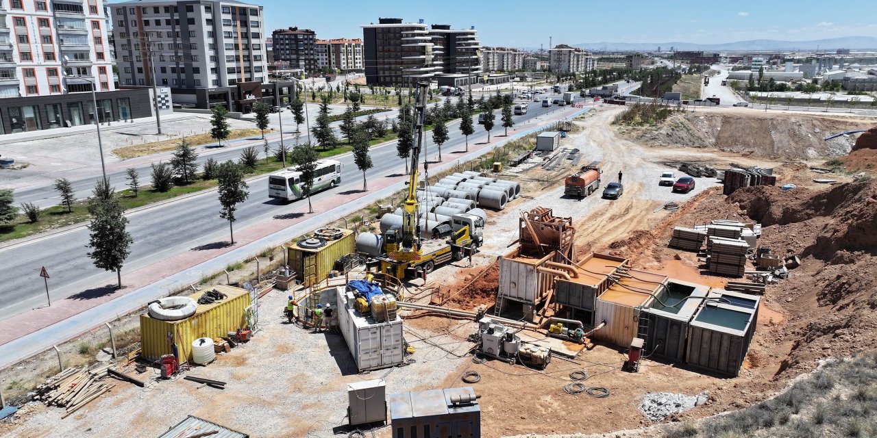 Konya'da sessiz sedasız yer altı operasyonu yapılıyor. Mikro tünel şehre kazandırılıyor