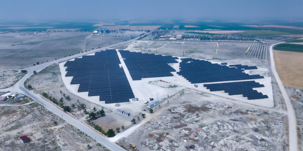Konya'ya bir güneş tarlası daha yapıldı. Büyük proje enerji üretecek