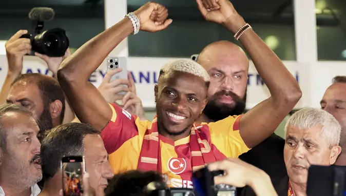 Galatasaray Victor Osimhen'in maliyetini açıkladı