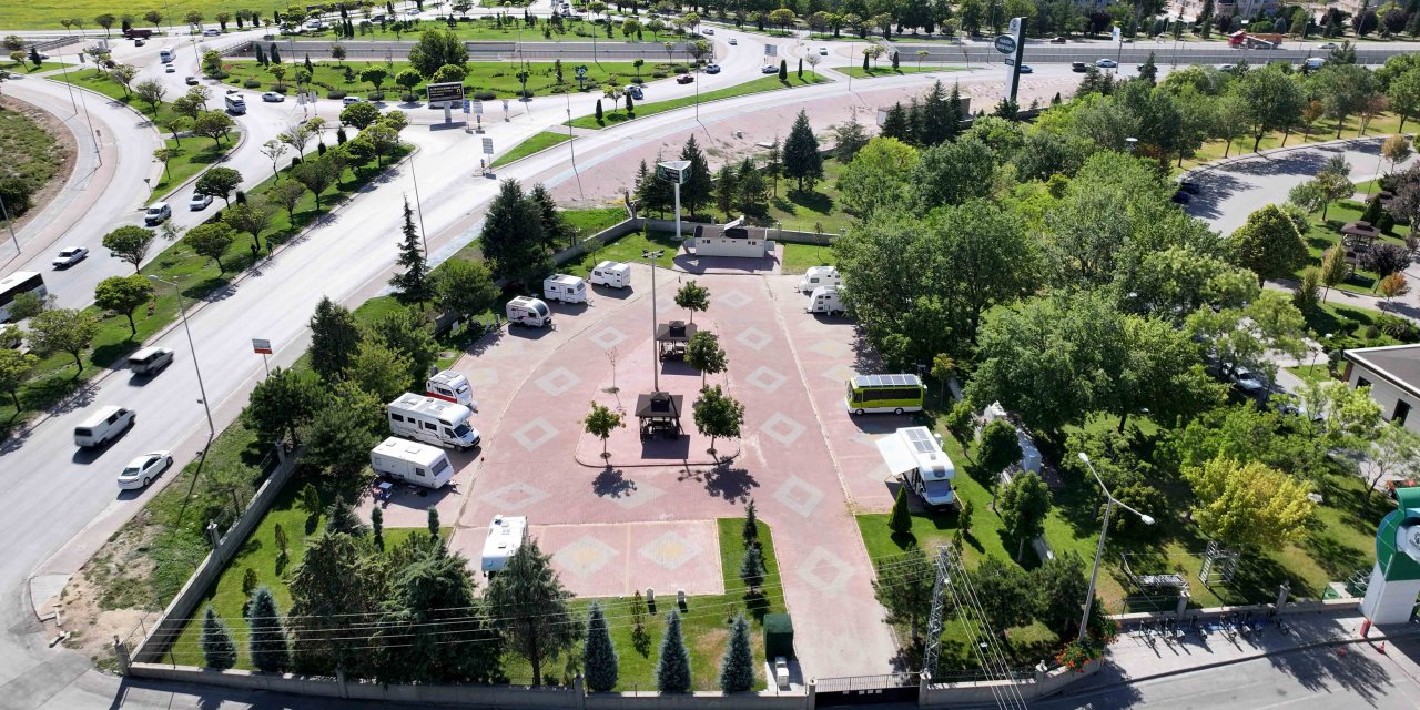 Konya'daki bu park vatandaşları günlerce konuk ediyor. Karavancılar akın ediyor