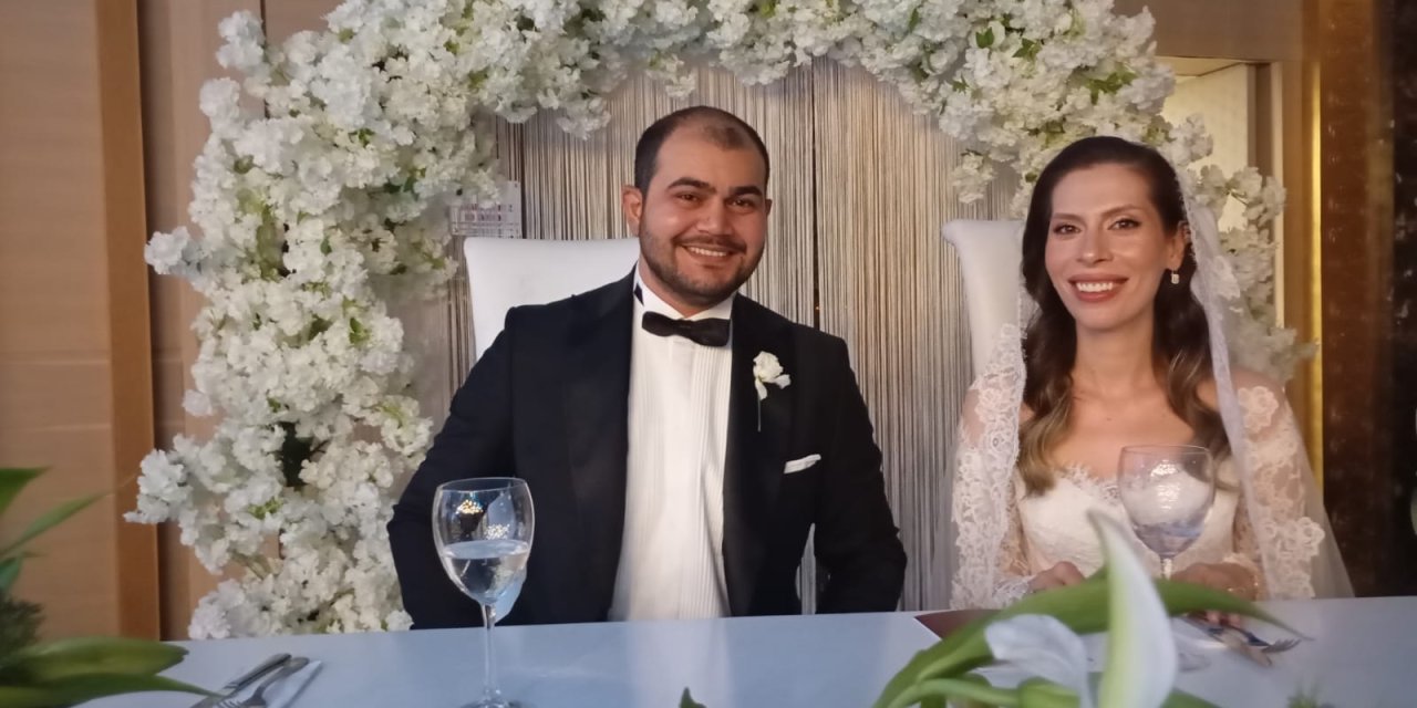 Leylifer ile Mustafa’dan dillere destan düğün