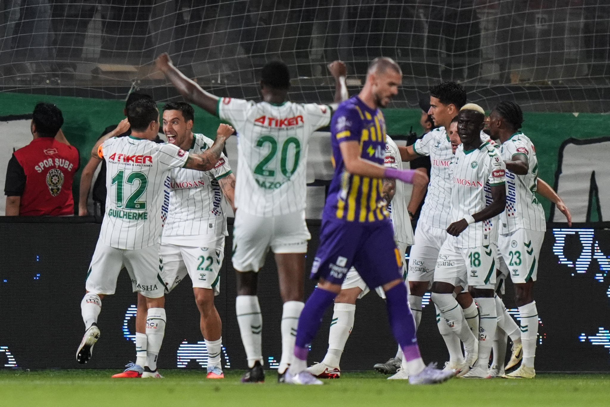 Konyaspor’dan muhteşem başlangıç! 4 gollü zafer
