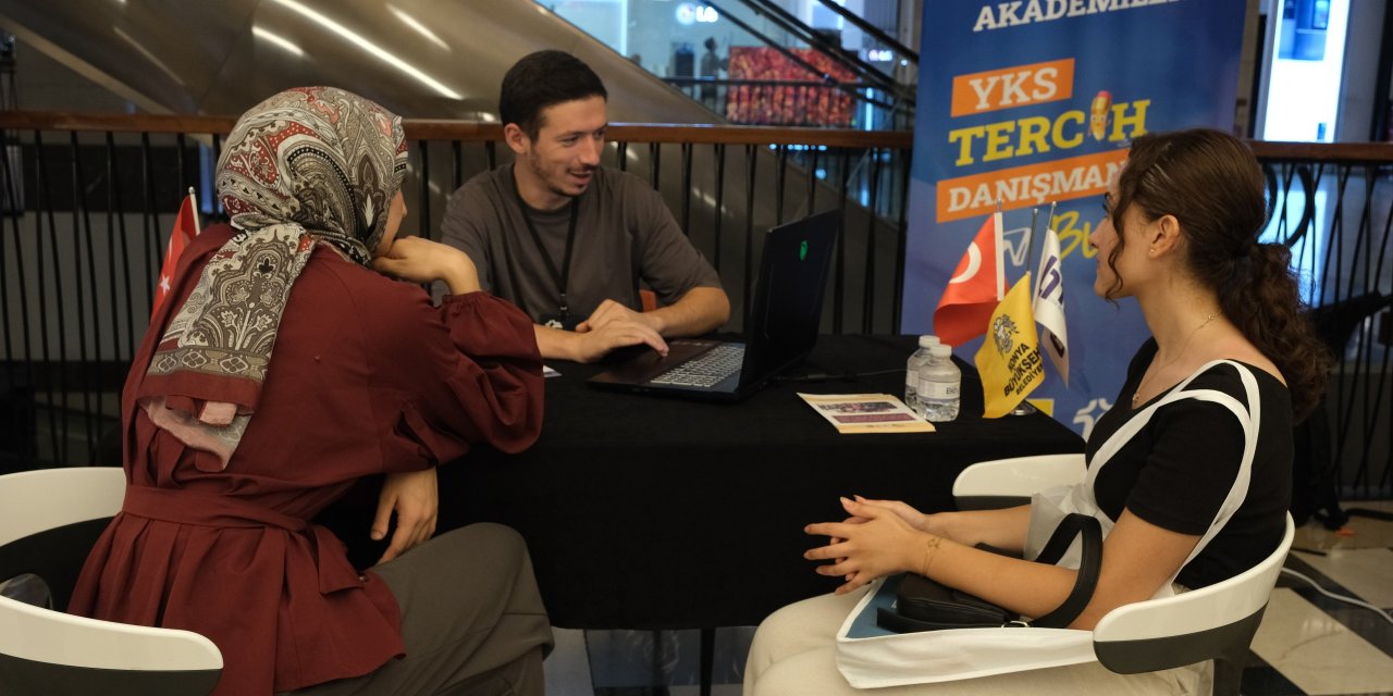 Konya Büyükşehir'den 1430 Üniversite Adayına Tercih Danışmanlığı