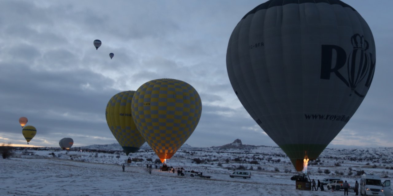 Pamukkale'yi 8 ayda 91 bin ziyaretçi balondan izledi