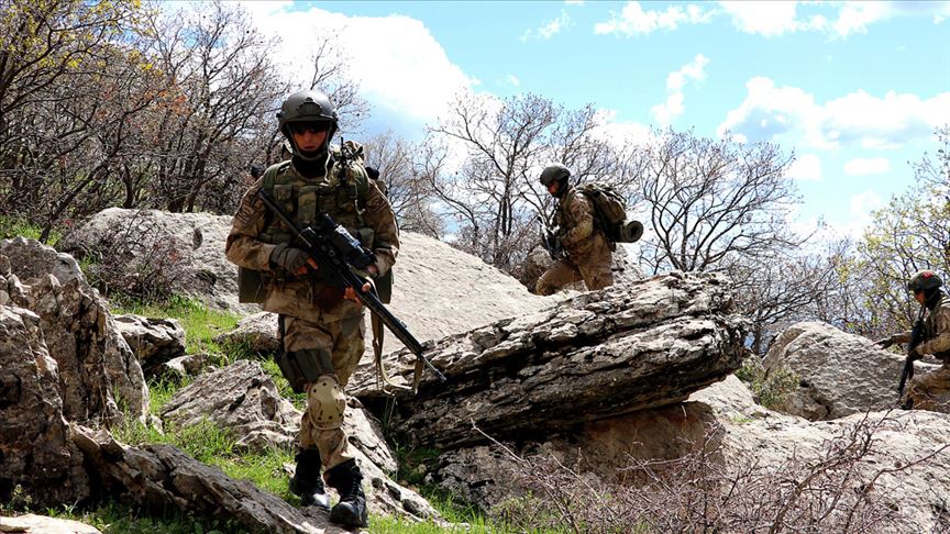 15 PKK/YPG'li terörist etkisiz