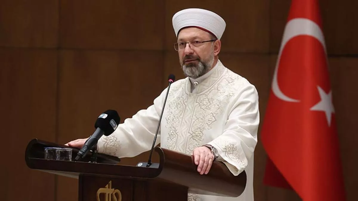 Diyanet İşleri Başkanı Erbaş, Japonca meali basılan Kur'an-ı Kerim'in lansmanını yaptı