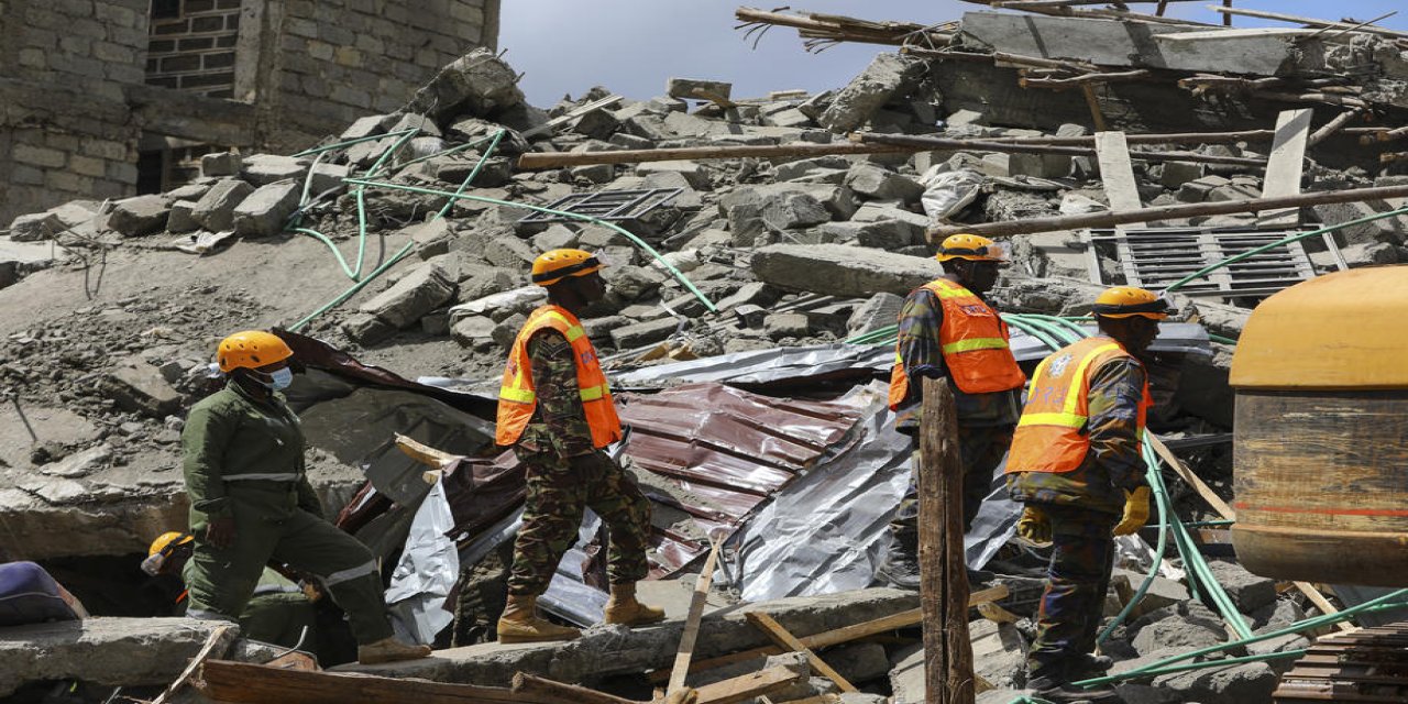 Kenya’da 6 katlı bina çöktü: 6 ölü