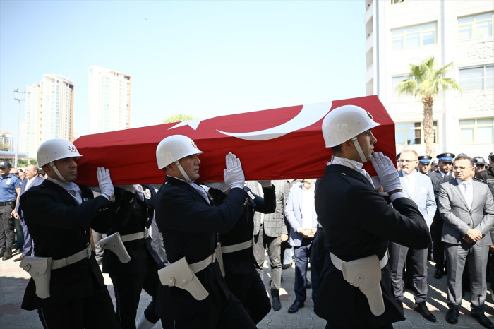 Mersin'de şehit polis memuru Sedat Gezer için cenaze töreni düzenlendi