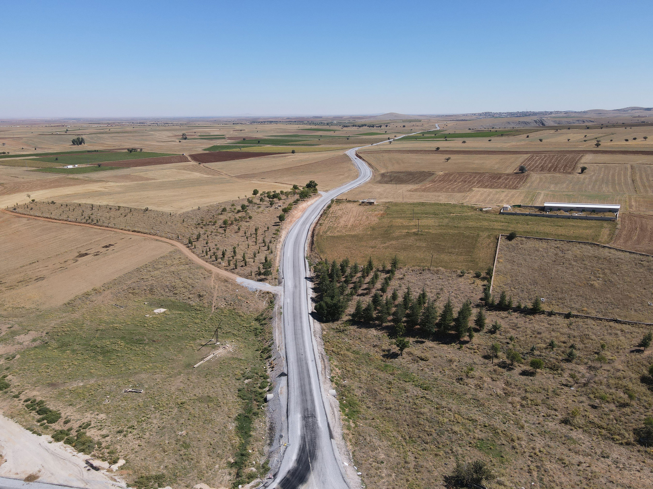 Konya Büyükşehir Kadınhanı’na 51,6 KM Mahalle Yolu Daha Kazandırdı