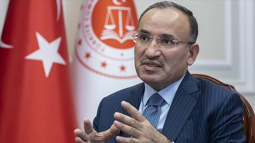 Bakan Bozdağ'dan başörütüsü açıklaması