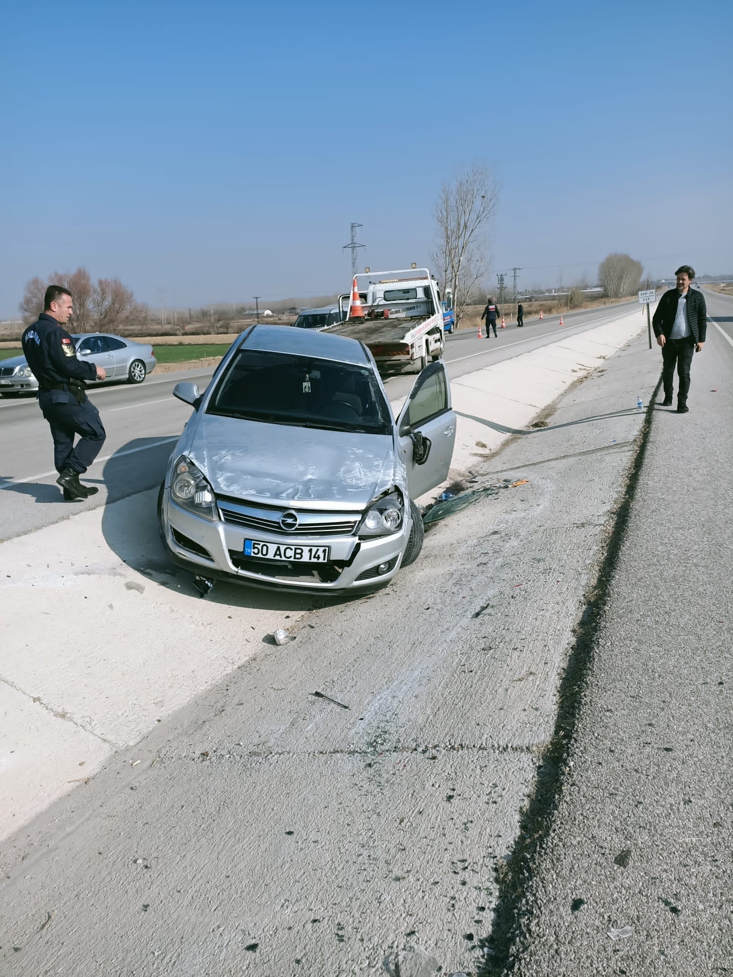 Konya'da kontrolden çıkan otomobil takla attı: 6 yaralı