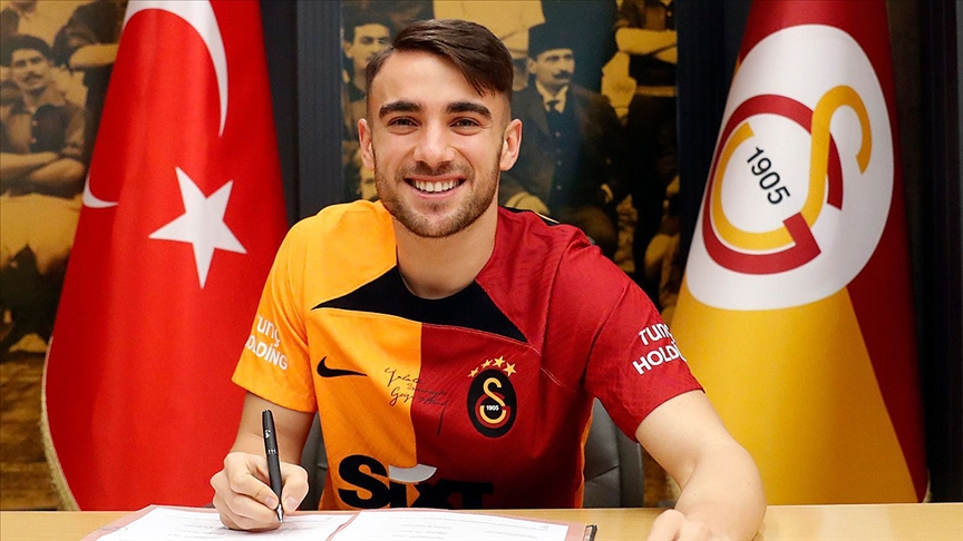 Galatasaray'dan Yunus Akgün'e yeni sözleşme