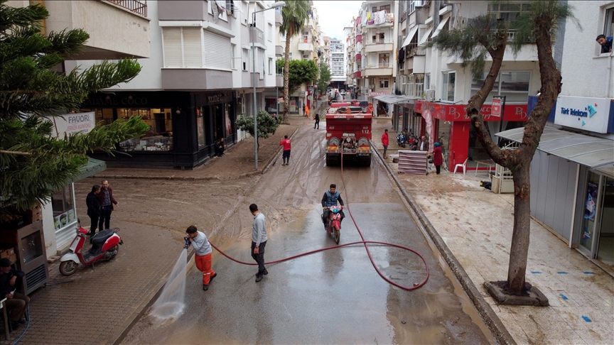 Kumluca'da eğitime hafta sonuna kadar ara