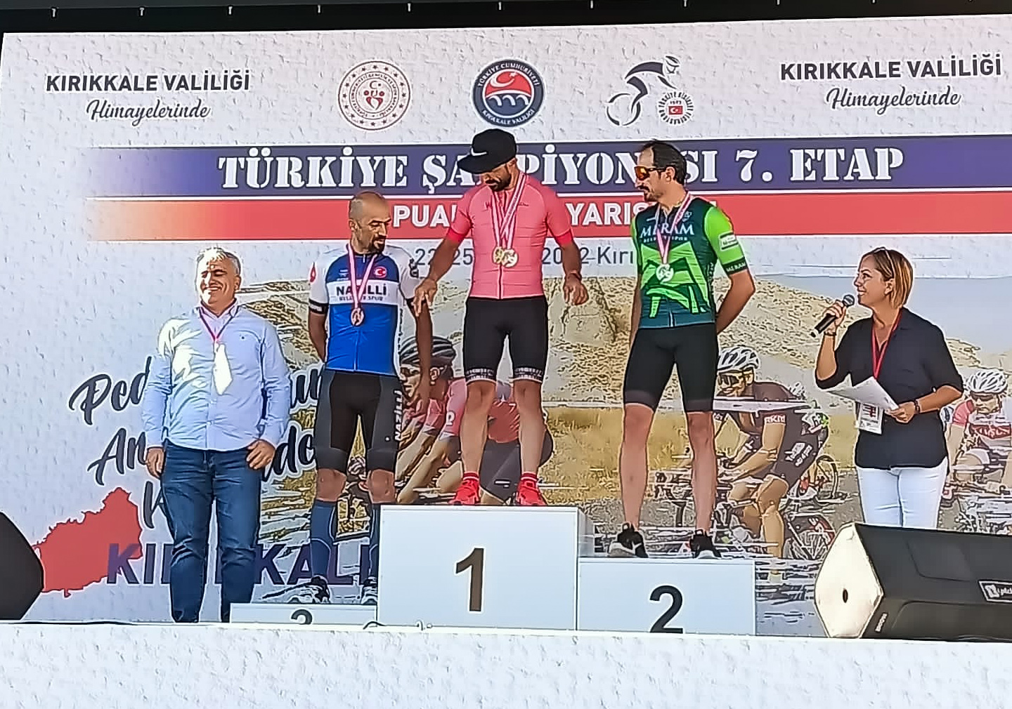 MERAMLI PEDALLAR GÖZ DOLDURDU