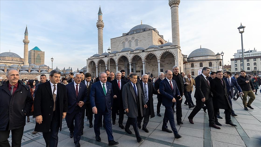 Bakan Şentop, Konya'da ziyaretlerde bulundu