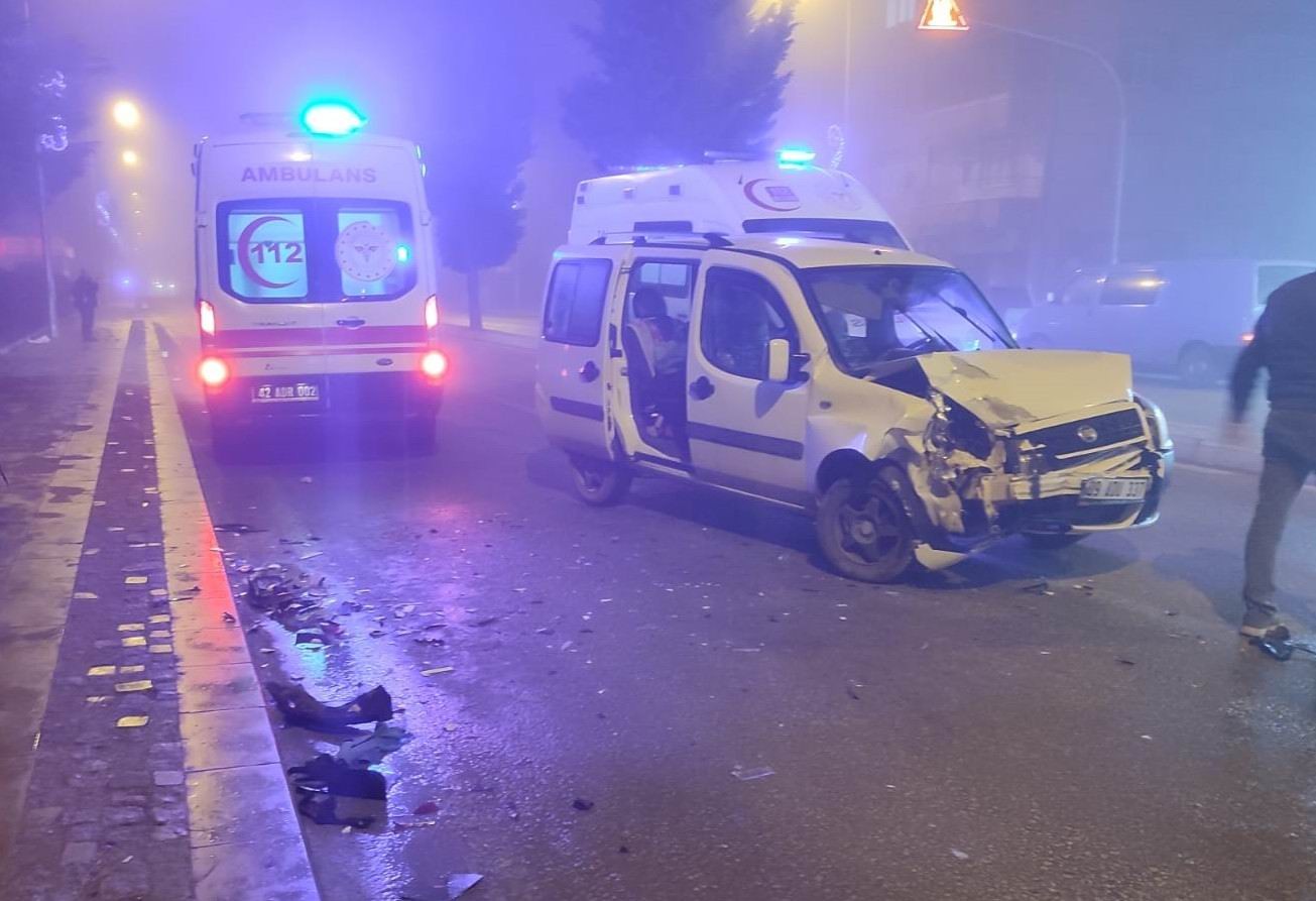 Konya’da yoğun sis kazaları beraberinde getirdi