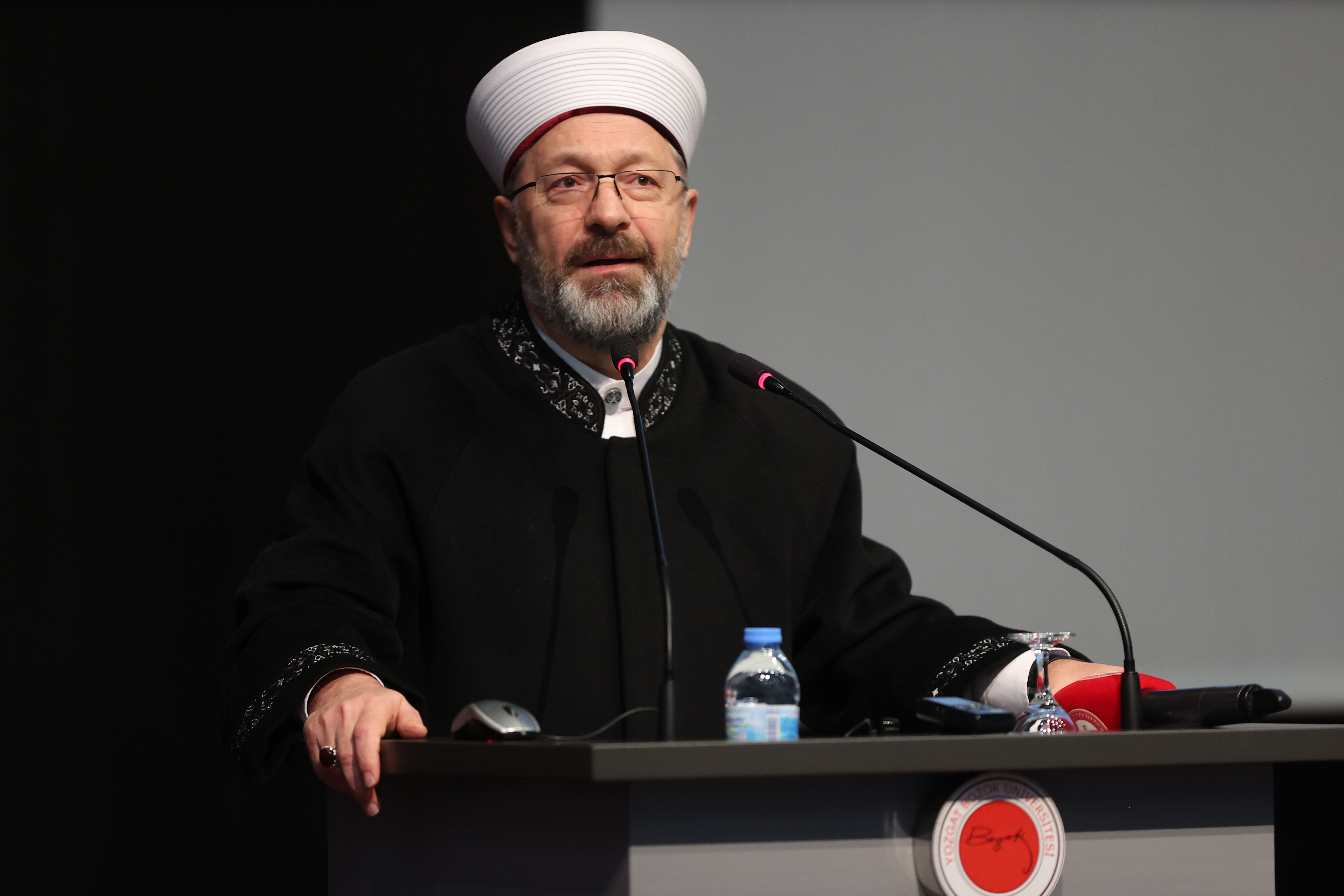 Erbaş: “İnsanlığın huzur ve refahı, yeryüzünün imar ve ıslahı için mücadele ediyoruz”