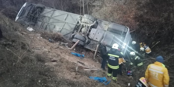 Konya'da yolcu otobüsü devrildi, 15 kişi yaralandı