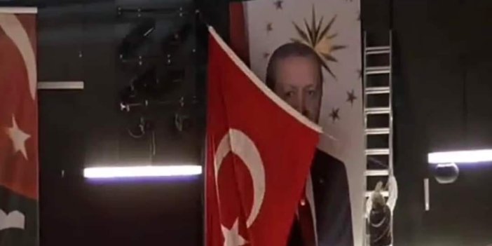 AK Parti'den Cumhurbaşkanı Erdoğan'ın fotoğrafının kapatılmasına tepki